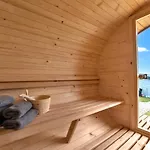 Wood Village * Winiec